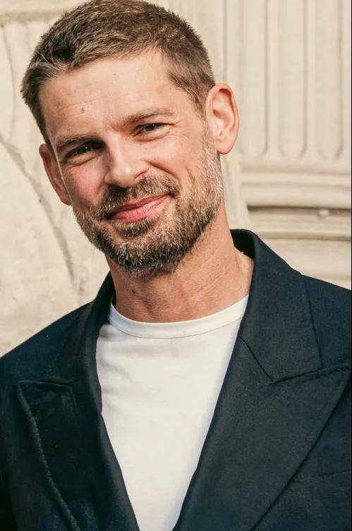 破产15年后<strong></p>
<p>货币如何保值</strong>,这个九死一生的品牌被收购了丨一周时尚大事件