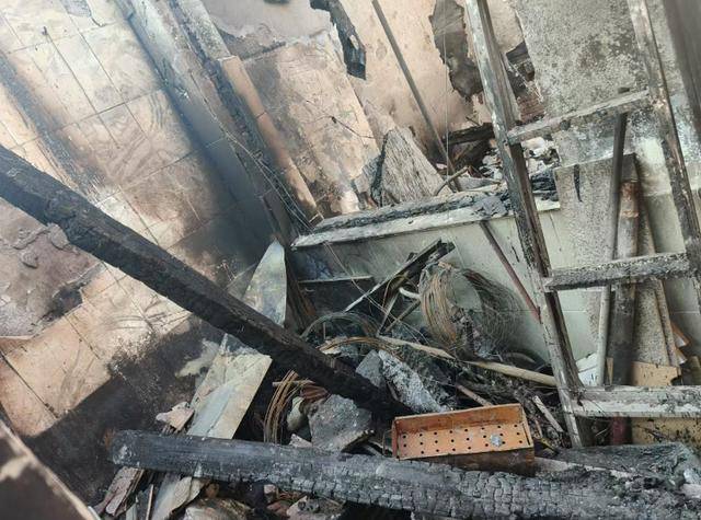 离谱!北京一女子电热毯起火后换房接着睡<strong></p>
<p>2018年如何炒币</strong>,烧毁一排房屋……