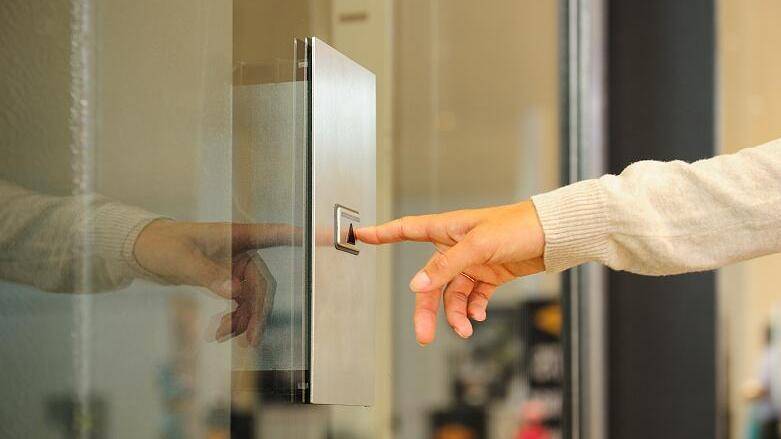 内蒙古一地产公司涉嫌在某楼使用未经检验的电梯<strong></p>
<p>炒币是如何运作的</strong>,市监局:罚款3万元