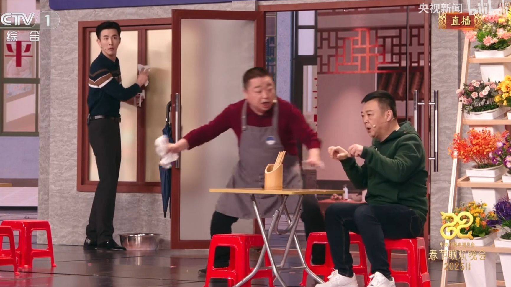 让商户彻夜亮灯被拒后深夜撬锁<strong></p>
<p>如何抢别人的迷你币</strong>，春晚小品上演现实版