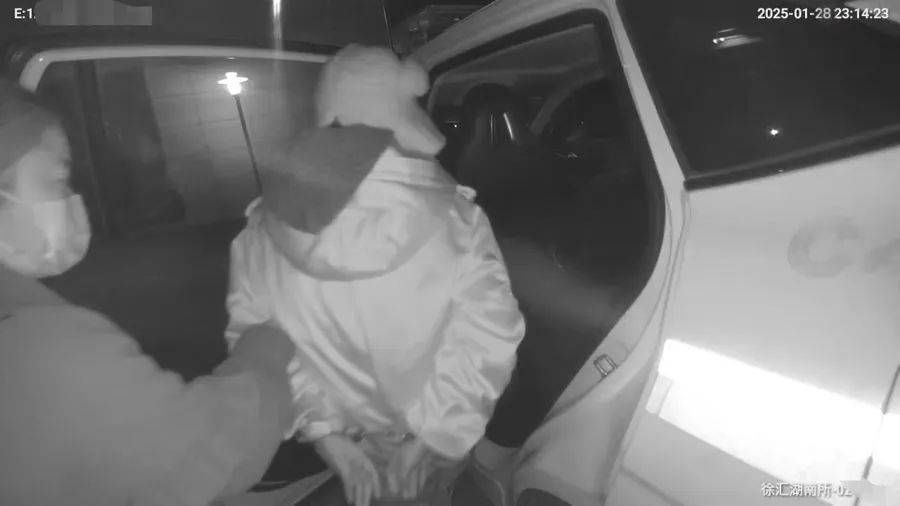 上海一家政阿姨上岗3天就说发烧乏力<strong></p>
<p>熊市如何炒币</strong>,匆忙回家工资都没要!果然有蹊跷