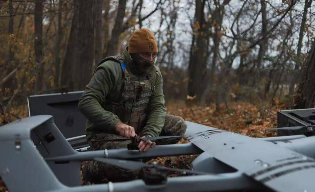 没想到<strong></p>
<p>如何加入币圈</strong>,泽连斯基是个“狠角色”!深夜号令乌军,对美俄目标开打