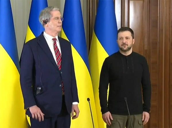 美国财政部长被泽连斯基的怒吼“吓到颤抖”<strong></p>
<p>binance如何充值</strong>?英媒:假消息