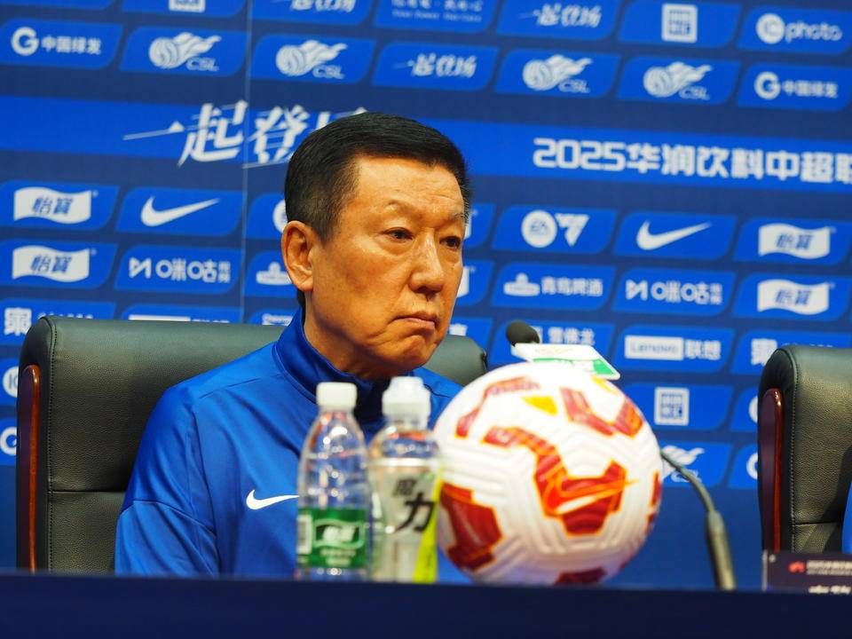 中超|山东泰山与大连英博赛前发布会<strong></p>
<p>如何购买eth币</strong>，崔康熙感冒痊愈现身会场