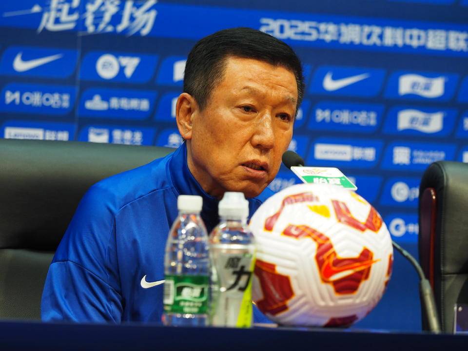 中超|山东泰山与大连英博赛前发布会<strong></p>
<p>如何购买eth币</strong>，崔康熙感冒痊愈现身会场