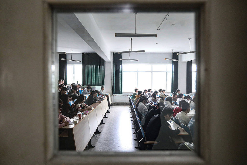 文科教授谈AI加速文科之死<strong></p>
<p>如何购买eth币</strong>，会“死”的本来就该淘汰