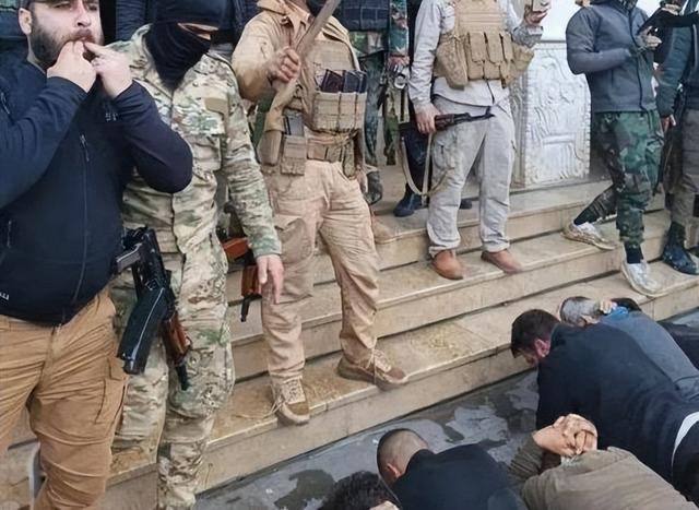 叙利亚反阿萨德活动家活到现在<strong></p>
<p>货币如何产生</strong>，朱拉尼上台三个月，杀她三个家人