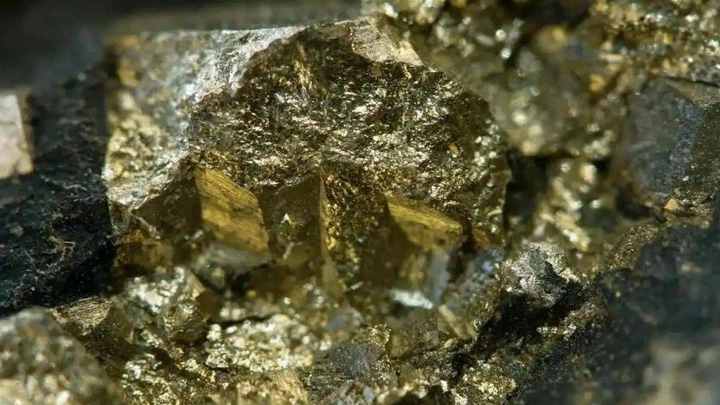 “卖谁都不会卖给中国！”蒙古国将最大铜矿卖给澳洲<strong></p>
<p>新手如何购买eth币</strong>，还提一无理要求