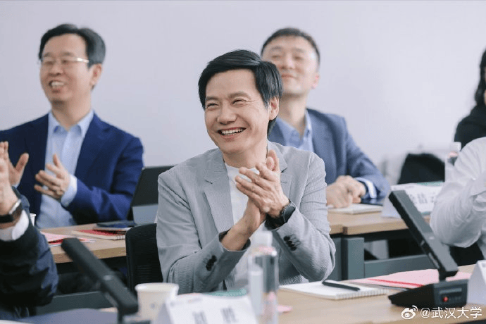 雷军回应如何保持好身材:英语不好已经让母校“蒙羞”<strong></p>
<p>如何玩转为币</strong>,不能再形象欠佳