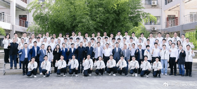 雷军回应如何保持好身材:英语不好已经让母校“蒙羞”<strong></p>
<p>如何玩转为币</strong>,不能再形象欠佳