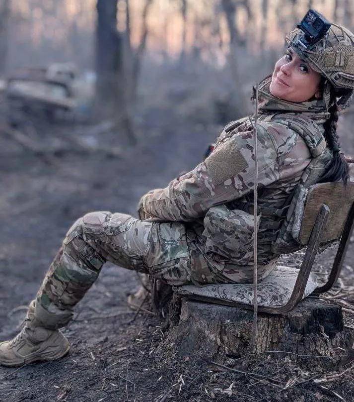 俄罗斯美女记者踩中地雷被炸死<strong></p>
<p>货币是如何产生的</strong>，乌女记者直播被无人机袭击惨叫？