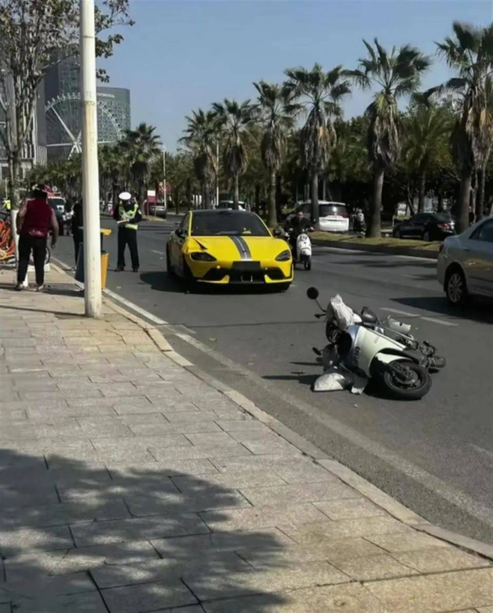 福建泉州一小米SU7 Ultra撞上电动车致26岁女生重伤<strong></p>
<p>债券如何进行交易</strong>，疑似受害者妹妹发声：姐姐送医治疗20余天，现已去世