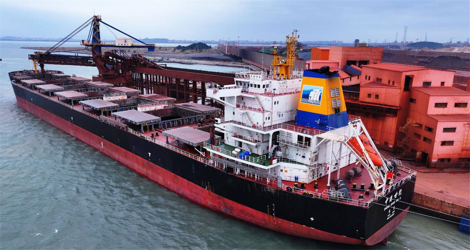 中方偏不上谈判桌<strong></p>
<p>广州</strong>,特朗普被逼急,对华态度大变,一点办法都没有