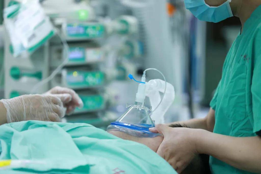 金融学生成了医学博士<strong></p>
<p>广东</strong>，协和“4+4规培”究竟是怎么回事？