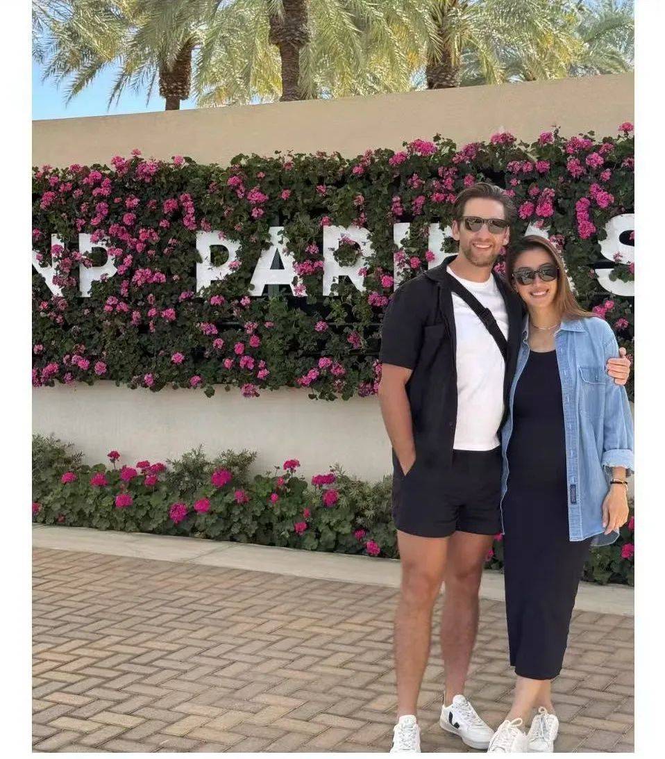 谢霆锋妹妹谢婷婷宣布怀第二胎<strong></p>
<p>深圳</strong>！晒出和高大外籍老公甜蜜合照