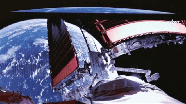 太阳翼才修好没多久<strong></p>
<p>东莞</strong>，又有“敌”撞过来了？3名航天员紧急加防