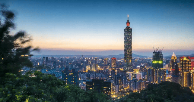 罕见！岛内一架专机抵达南京<strong></p>
<p>佛山</strong>，大陆送出11个字，统一大结局要来？ ​