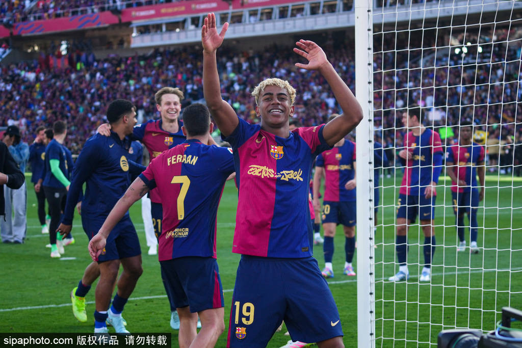 赛季四杀<strong></p>
<p>slo</strong>！西甲-姆巴佩戴帽拉菲2球 巴萨4-3皇马7分领跑