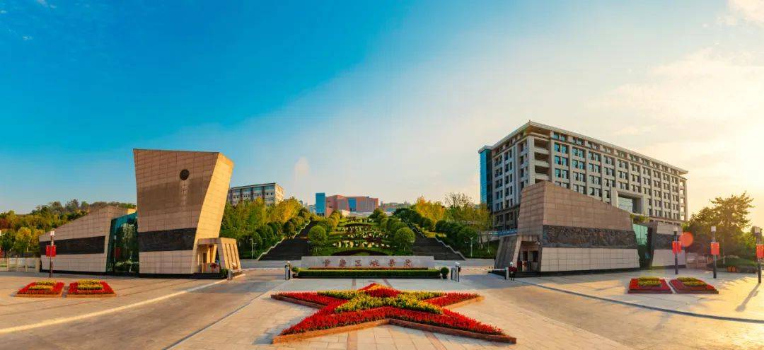 高校花75万元采购一台279元的路由器<strong></p>
<p>slo</strong>？多方回应