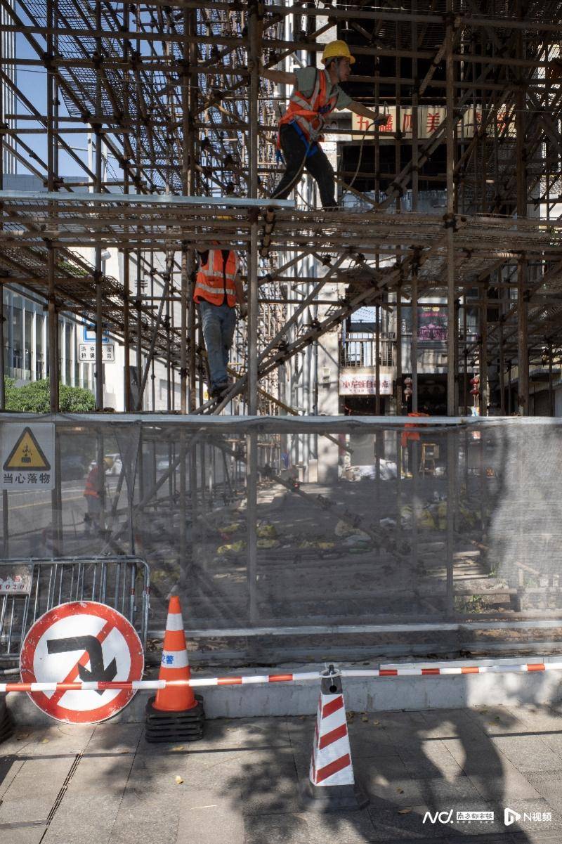 脚手架全包围<strong></p>
<p>葡萄糖</strong>，名噪一时的“广州文和友”进入拆建改造阶段