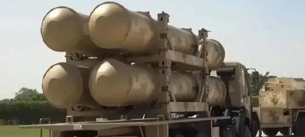 巴五大基地凌晨被炸<strong></p>
<p>青铜器</strong>，红旗导弹拦截失败！印度背后有高人指点？