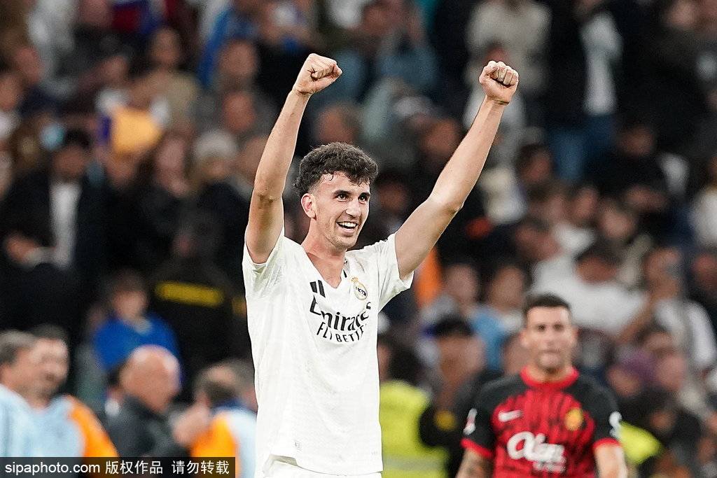 西甲-姆巴佩破门小将拉蒙读秒绝杀 皇马2-1落后巴萨4分