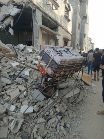 外媒：部分成员乔装为女性<strong></p>
<p>绣花</strong>，以色列特种部队潜入加沙并杀死巴勒斯坦人民抵抗委员会高级指挥官