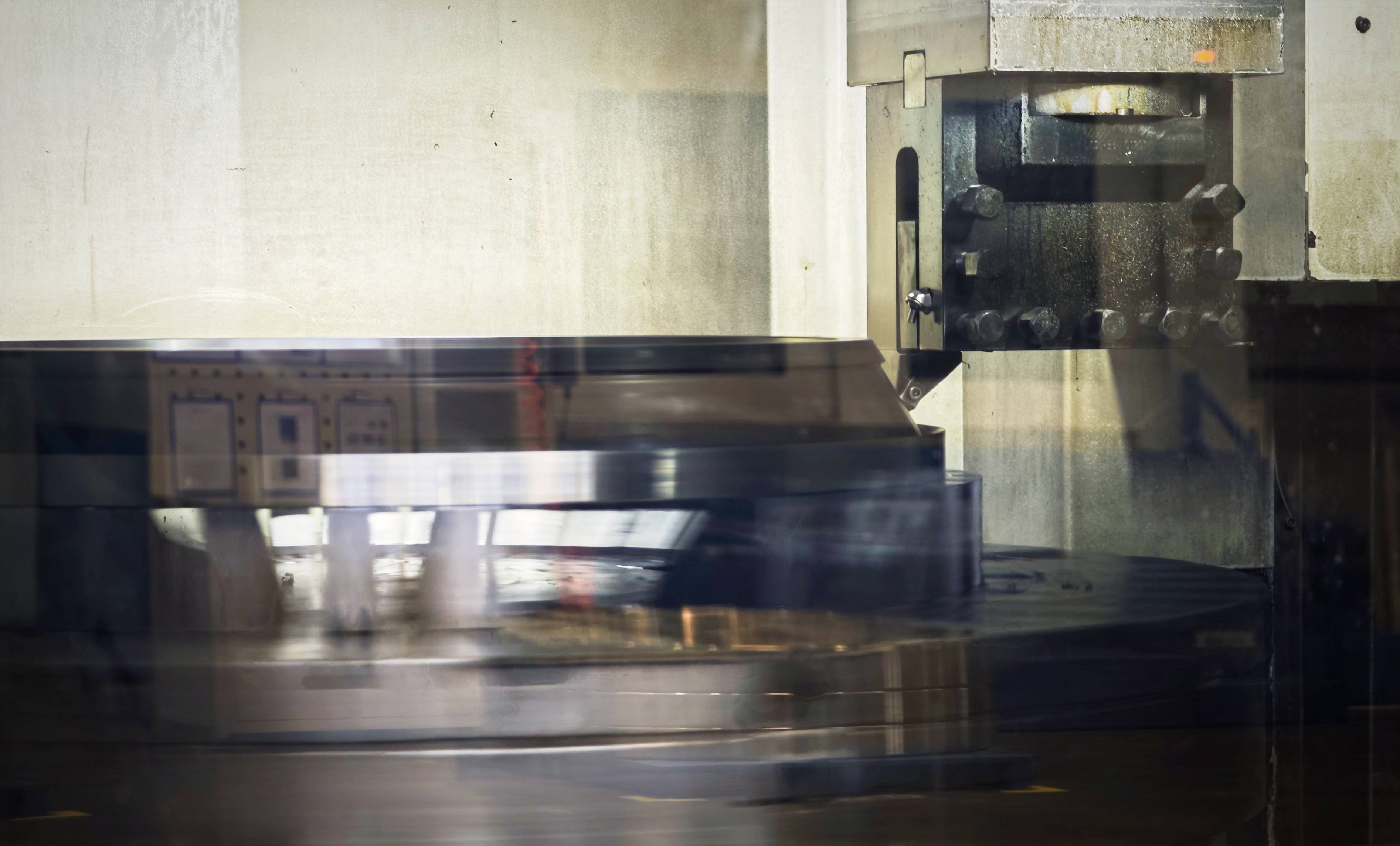 第1视点丨跟随总书记走进洛阳轴承集团 <strong></p>
<p>绣花</strong>了解先进制造业发展