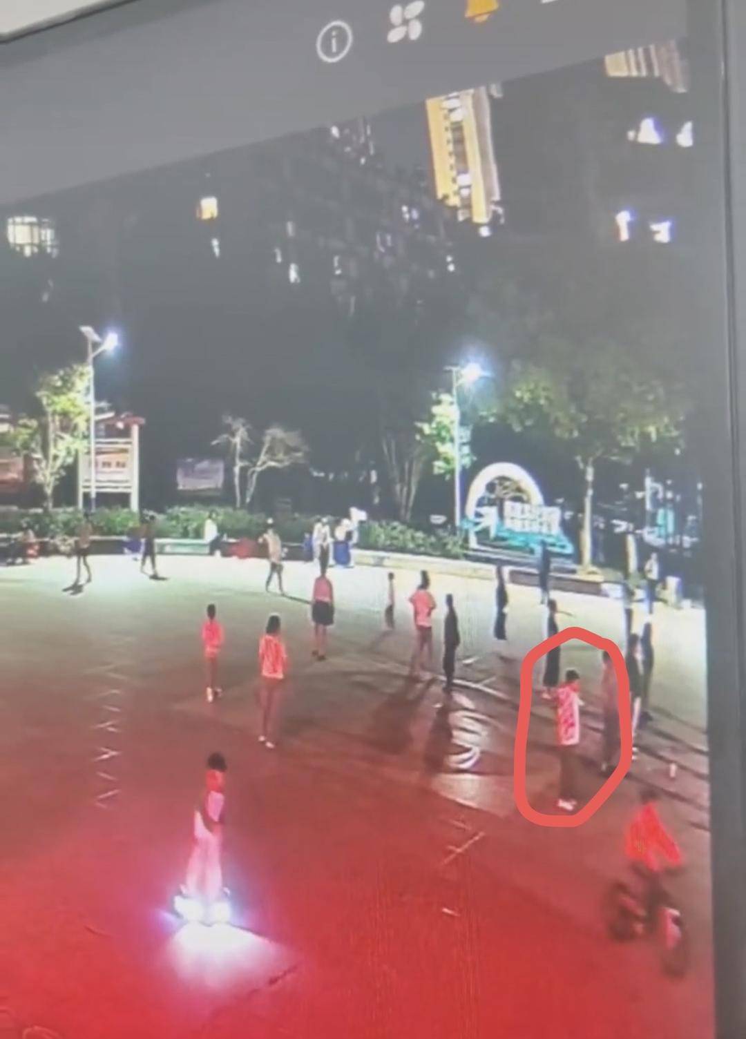 17岁女孩在广场跳操时失踪已月余 家属不认同“跳江自杀”<strong></p>
<p>lv</strong>，警方已立案侦查