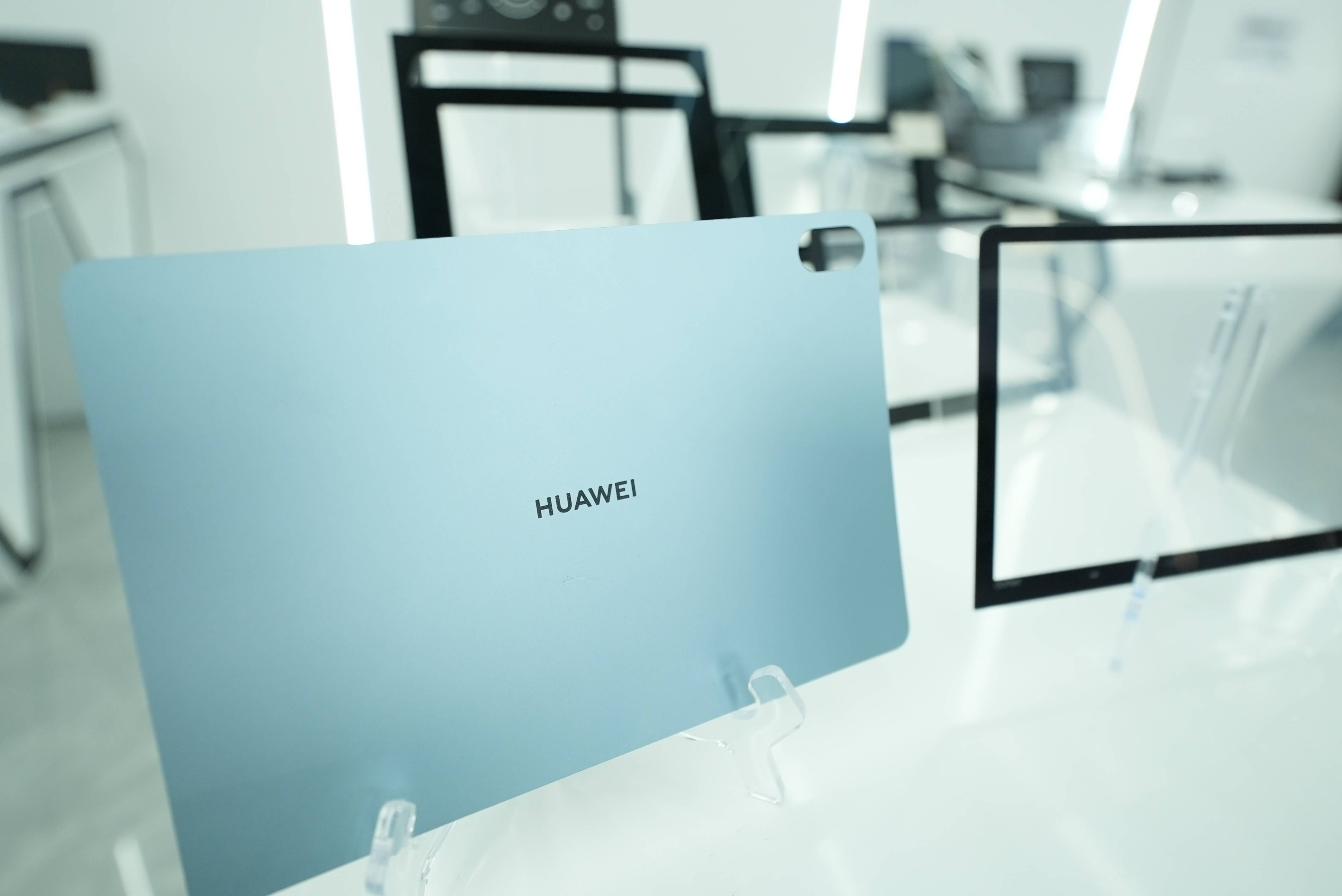 四年从0到5亿<strong></p>
<p>lv</strong>，东莞松山湖“85后”董事长为何盯上车载显示