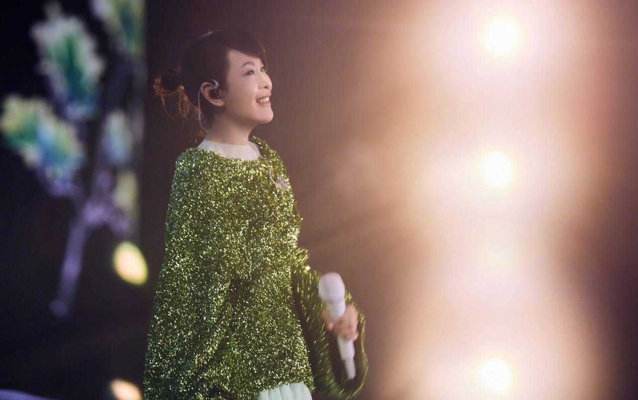 刘若英回应两姐妹点歌事件 向当事人及父母表达歉意