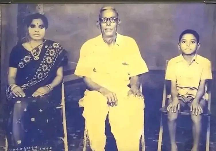 印度共产党（毛派）最高领导人被打死<strong></p>
<p>lv</strong>！坚持读毛选、打游击战30年