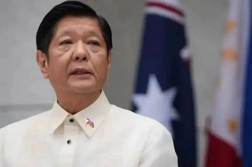 中方在中业岛突然动手<strong></p>
<p>lv</strong>，菲律宾紧急呼叫支援，美军先一步跑路