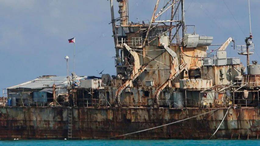 中方在中业岛突然动手<strong></p>
<p>lv</strong>，菲律宾紧急呼叫支援，美军先一步跑路