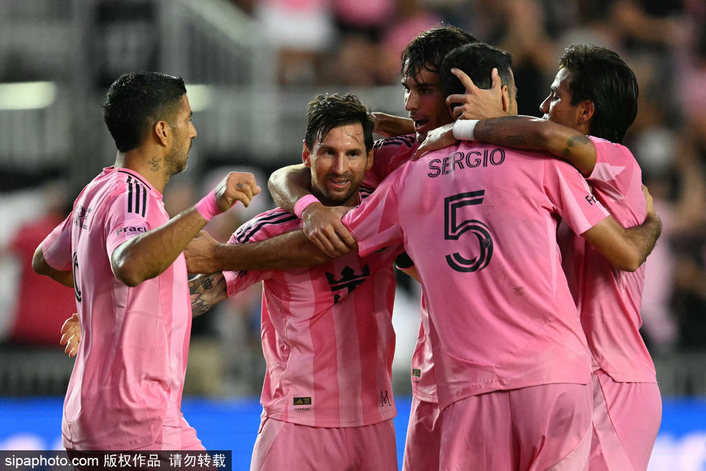 美职联-梅西双响苏亚雷斯2球 迈阿密国际4-2近5场首胜