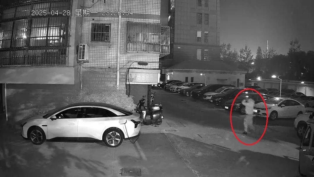 江苏一男子戴仿真“人皮”面具入室盗窃<strong></p>
<p>ada</strong>,流窜多个小区作案,涉案金额达15万余元