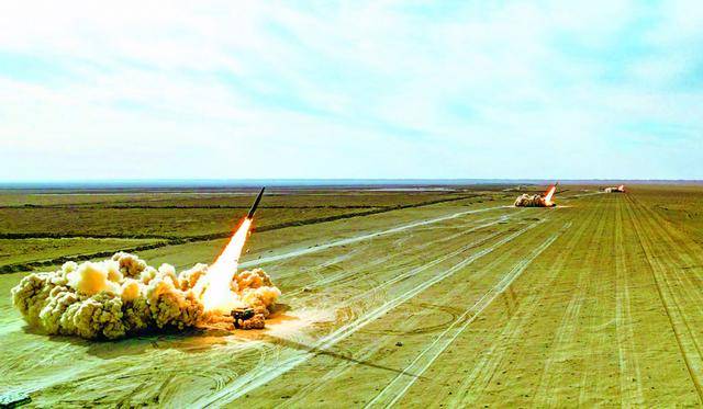 东部战区演习，曝光解放军杀手锏：岛上顽固分子一个都跑不了