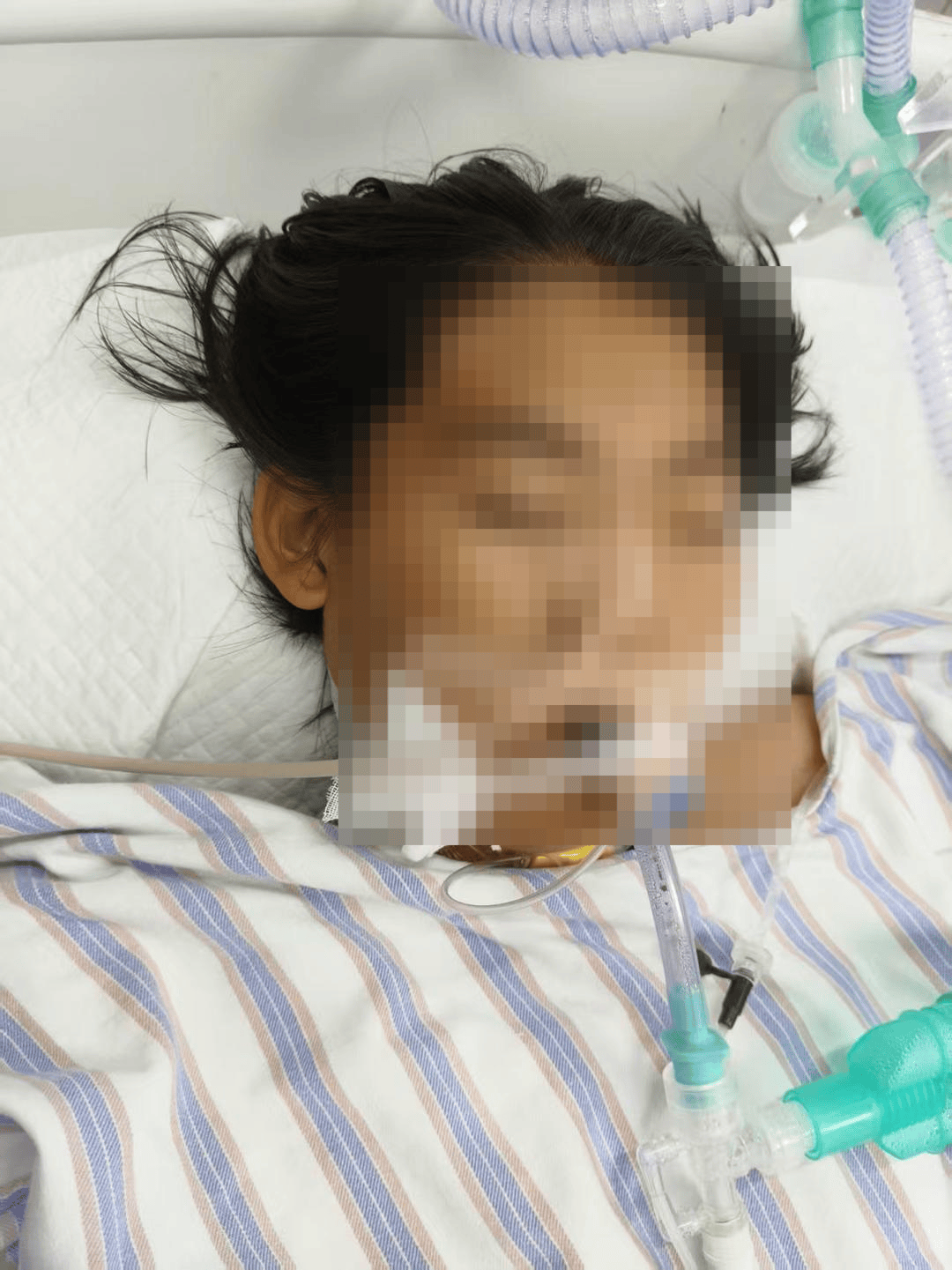 14岁女孩在拓展营遭体罚去世<strong></p>
<p>贰佰</strong>，班主任因截留其给父母信件受审