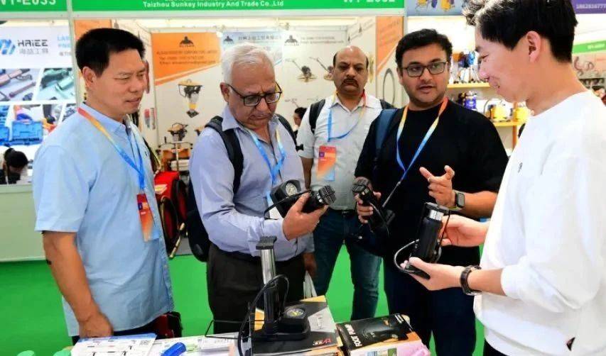 美印突然醒悟<strong></p>
<p>贰佰</strong>，难怪莫迪挑衅，中国按兵不动？根本用不着中方动手