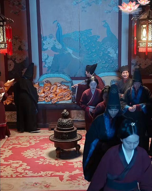 “一胎生99子”<strong></p>
<p>王祖蓝</strong>？恶意审丑是对观众的“电子投毒”丨中听