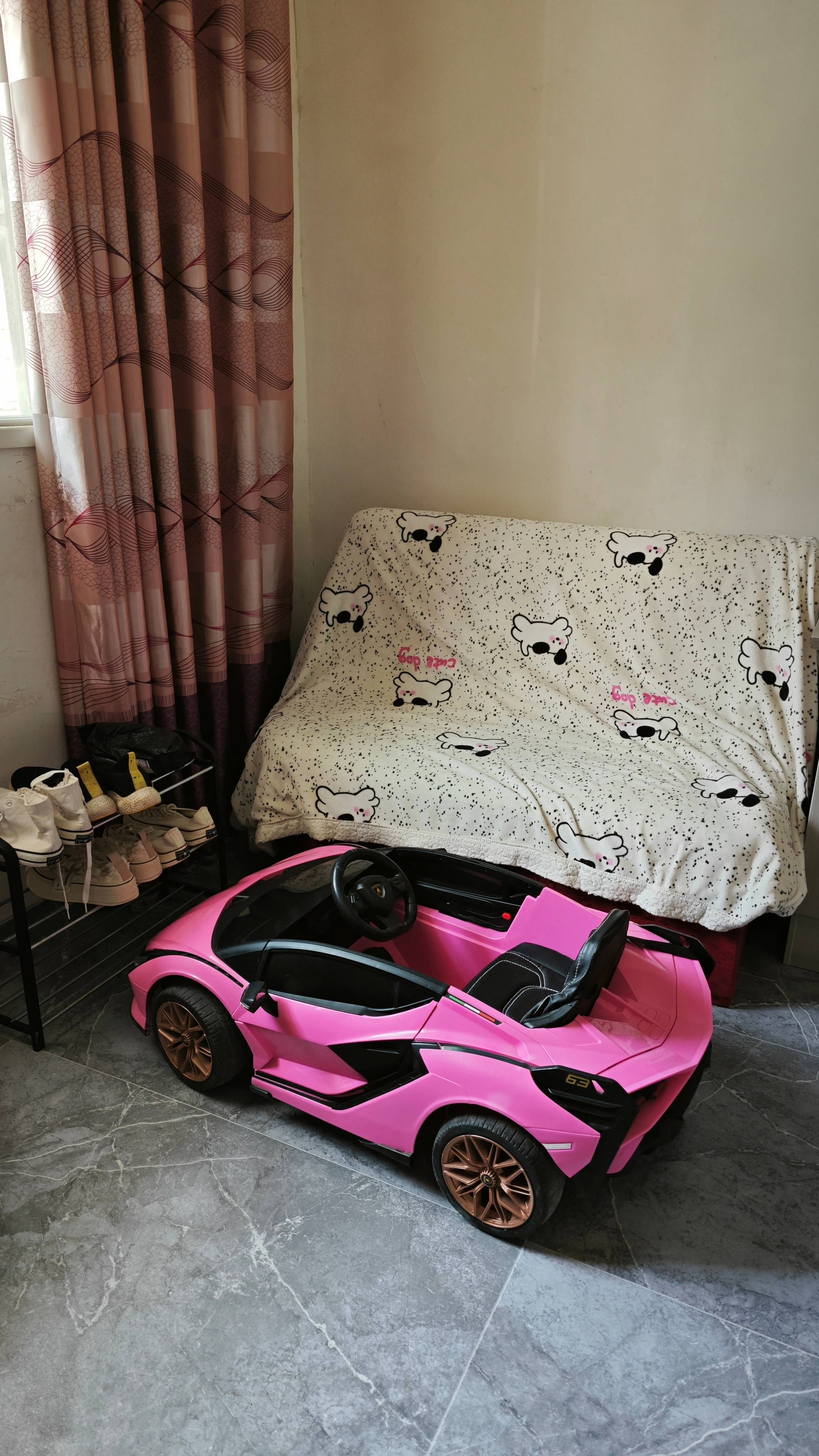 00后女孩醉驾时速174公里撞死3人<strong></p>
<p>王宝强</strong>，逝者母亲：我每天都活在痛苦中