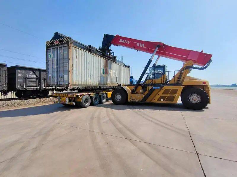 黄骅港中欧班列再次满编满组发车