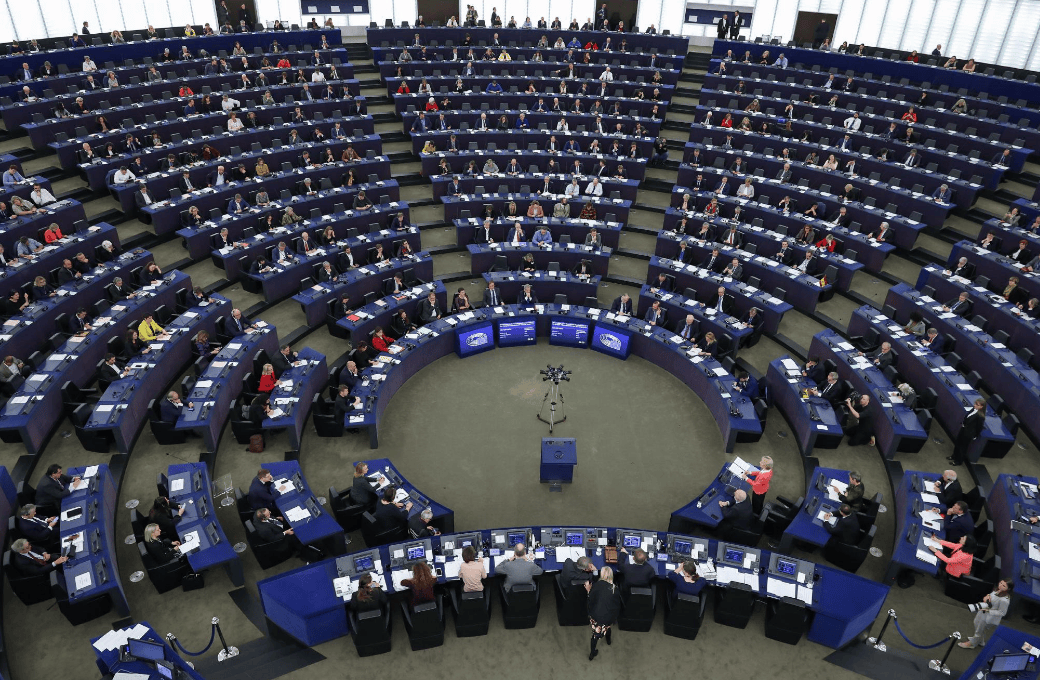 G7发表联合声明<strong></p>
<p>马蓉</strong>,不准改变南海现状,不到24小时,中方接划下红线 