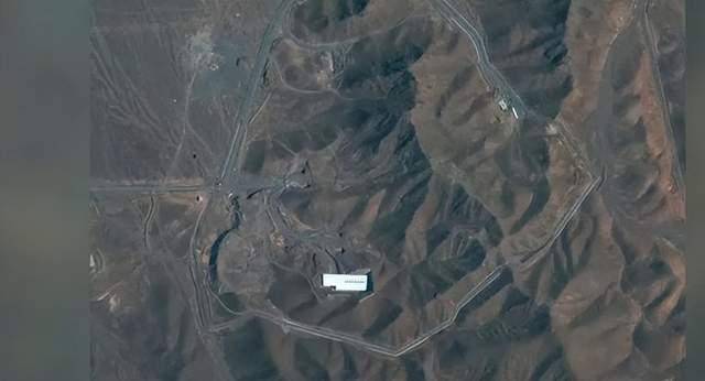 难怪哈梅内伊不怕<strong></p>
<p>马蓉</strong>，特朗普刚放风要打，一道火光撕裂夜空