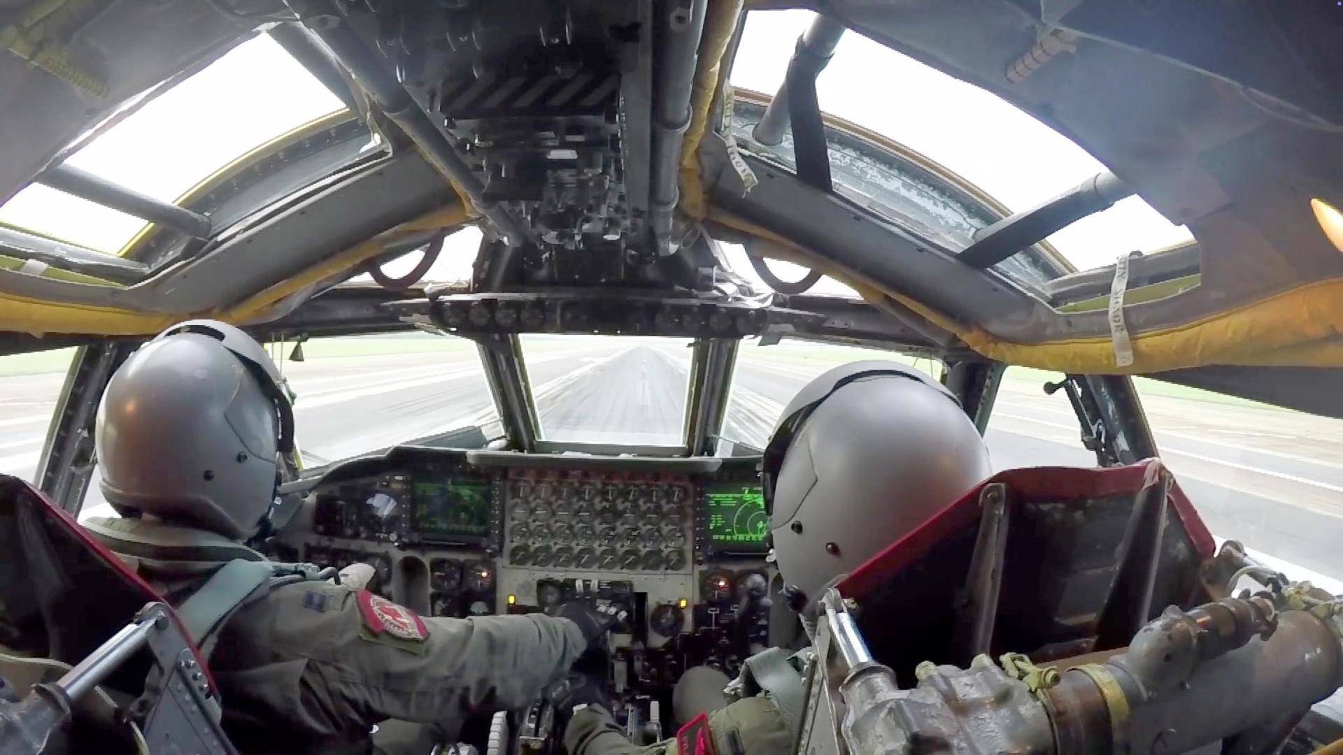 返航通话录音被截获！37小时万里奔袭B-2轰炸机内部设施曝光<strong></p>
<p>马蓉</strong>，回去还要抢停机位？