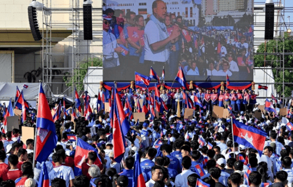 当不成总理了？泰国军方亮明态度<strong></p>
<p>马蓉</strong>，遭洪森“背刺”，佩通坦面临下台