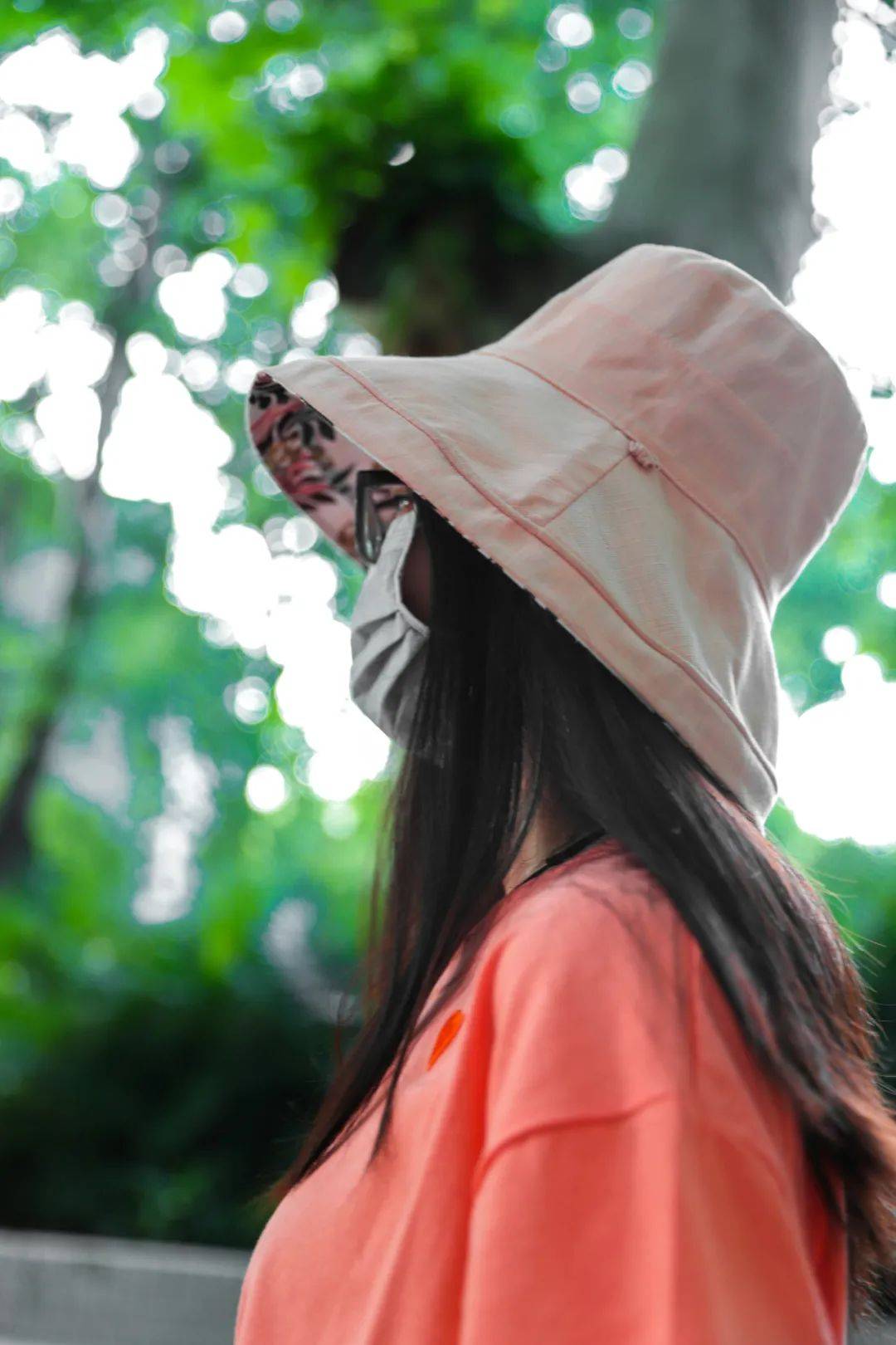 再有钱的北京白领<strong></p>
<p>商行</strong>,也得穿“电驴套装”