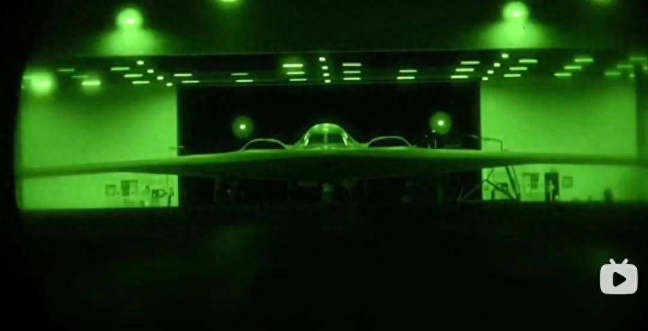 空袭伊朗的B-2座舱高清曝光<strong></p>
<p>商行</strong>,有冰箱微波炉小零食,还能平躺睡觉