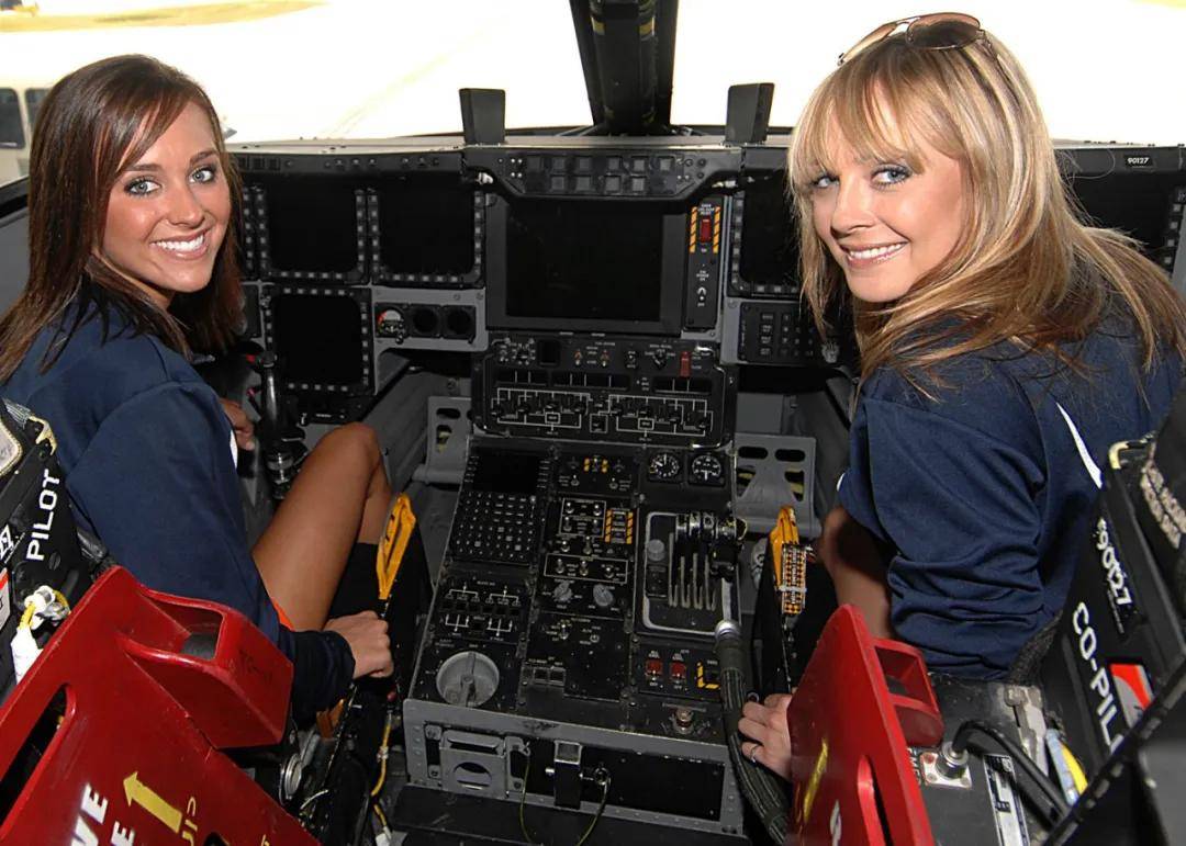 空袭伊朗的B-2座舱高清曝光<strong></p>
<p>商行</strong>,有冰箱微波炉小零食,还能平躺睡觉