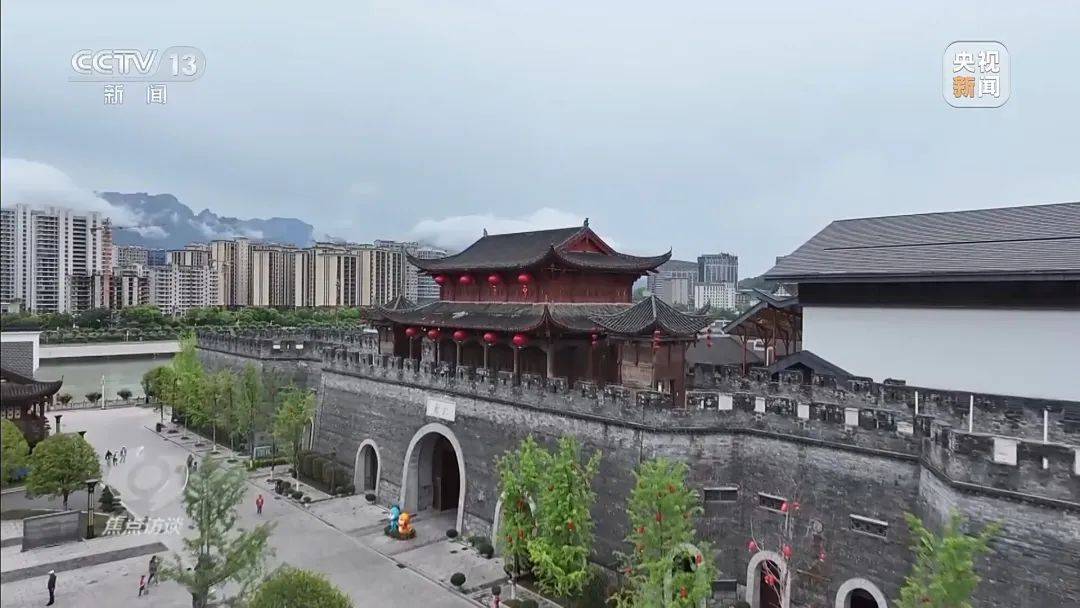 “决策失误”亏损超10亿元<strong></p>
<p>上海</strong>! 谁来担责?如何整改?